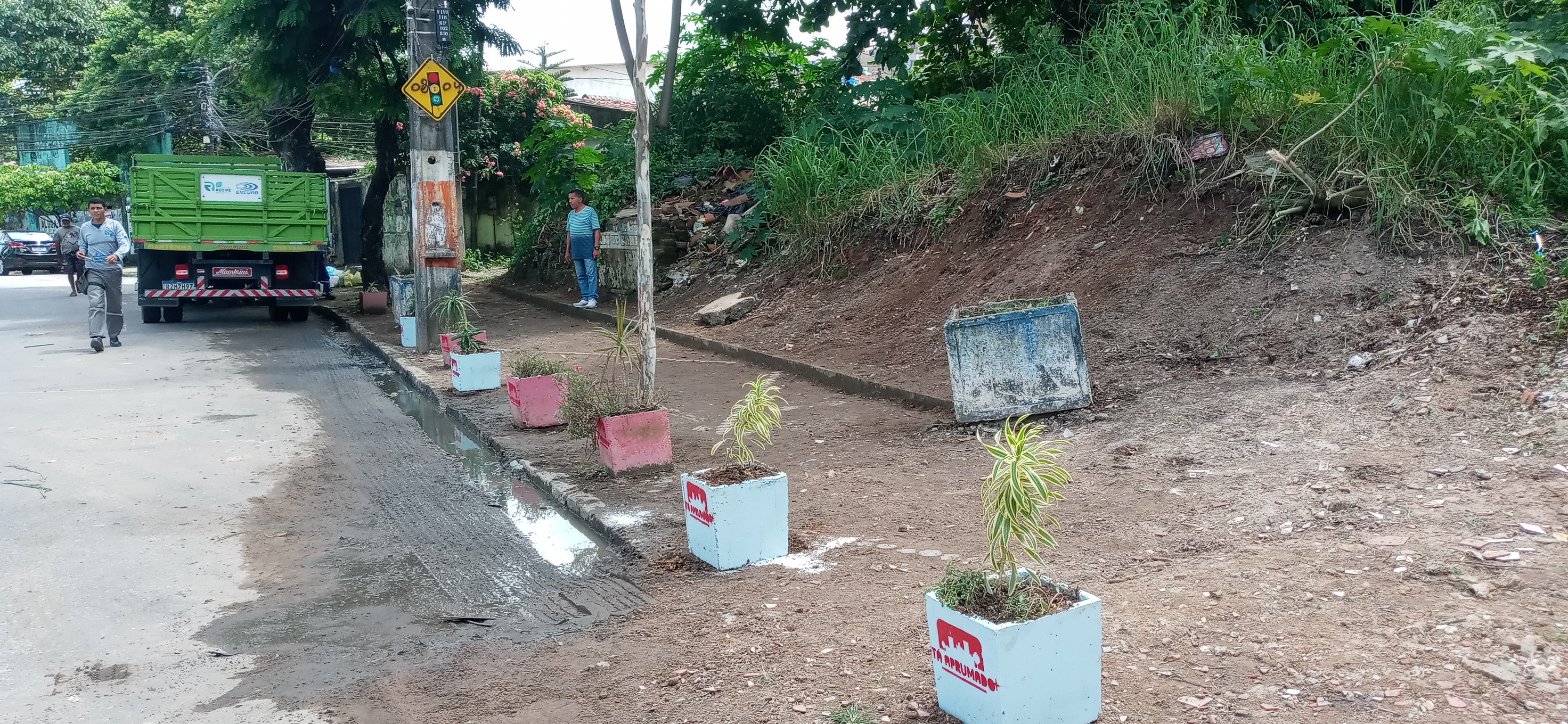 Emlurb realiza sensibilização em Estrada do Arraial - 4962