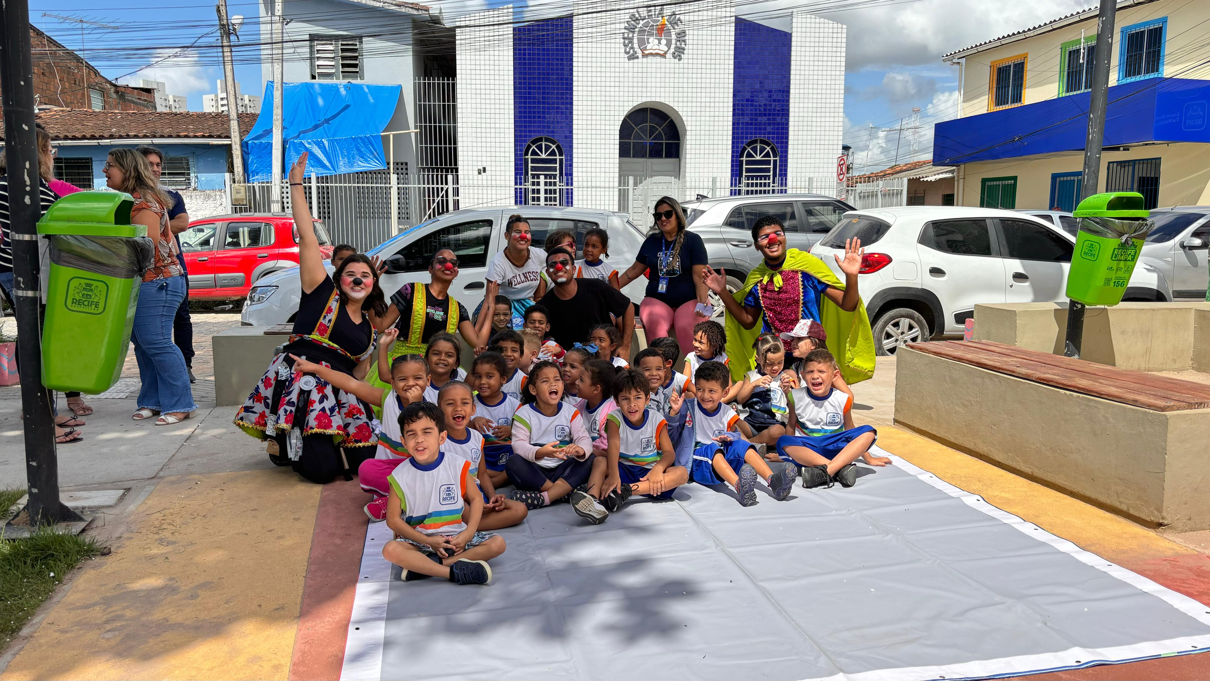 Emlurb realiza apresentação teatral em Jardim São Paulo