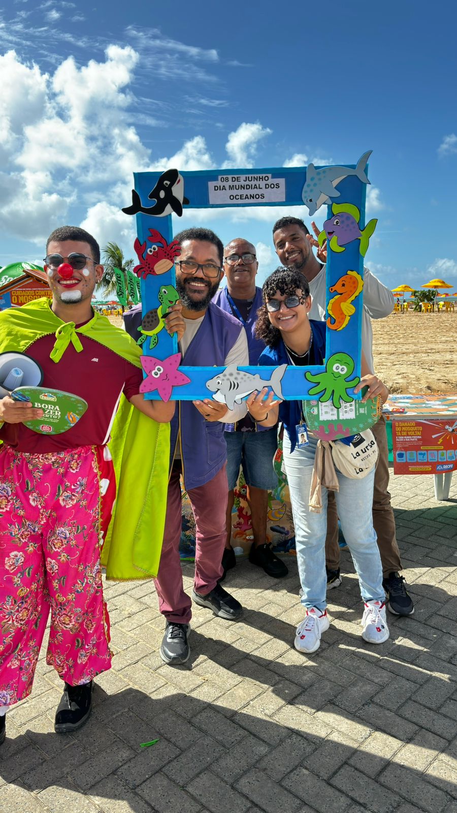 Emlurb realiza ação socioambiental na Orla do Pina em comemoração ao Dia Mundial do Oceano