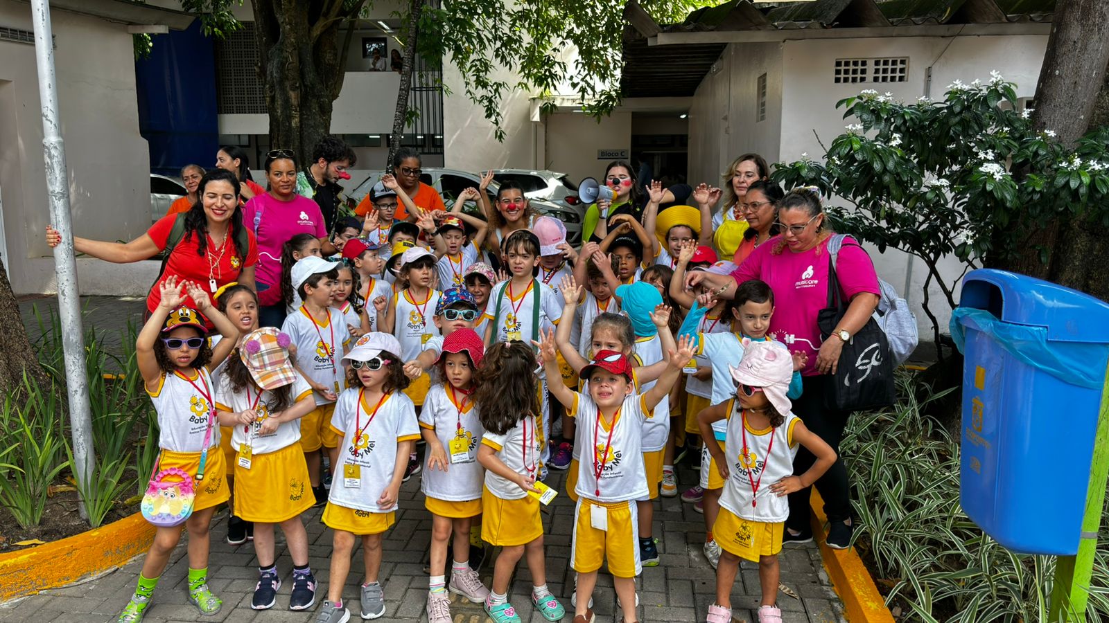 Escola Baby Mel através da Empresa Caravana Turismo realiza visitação na Emlurb (sede)