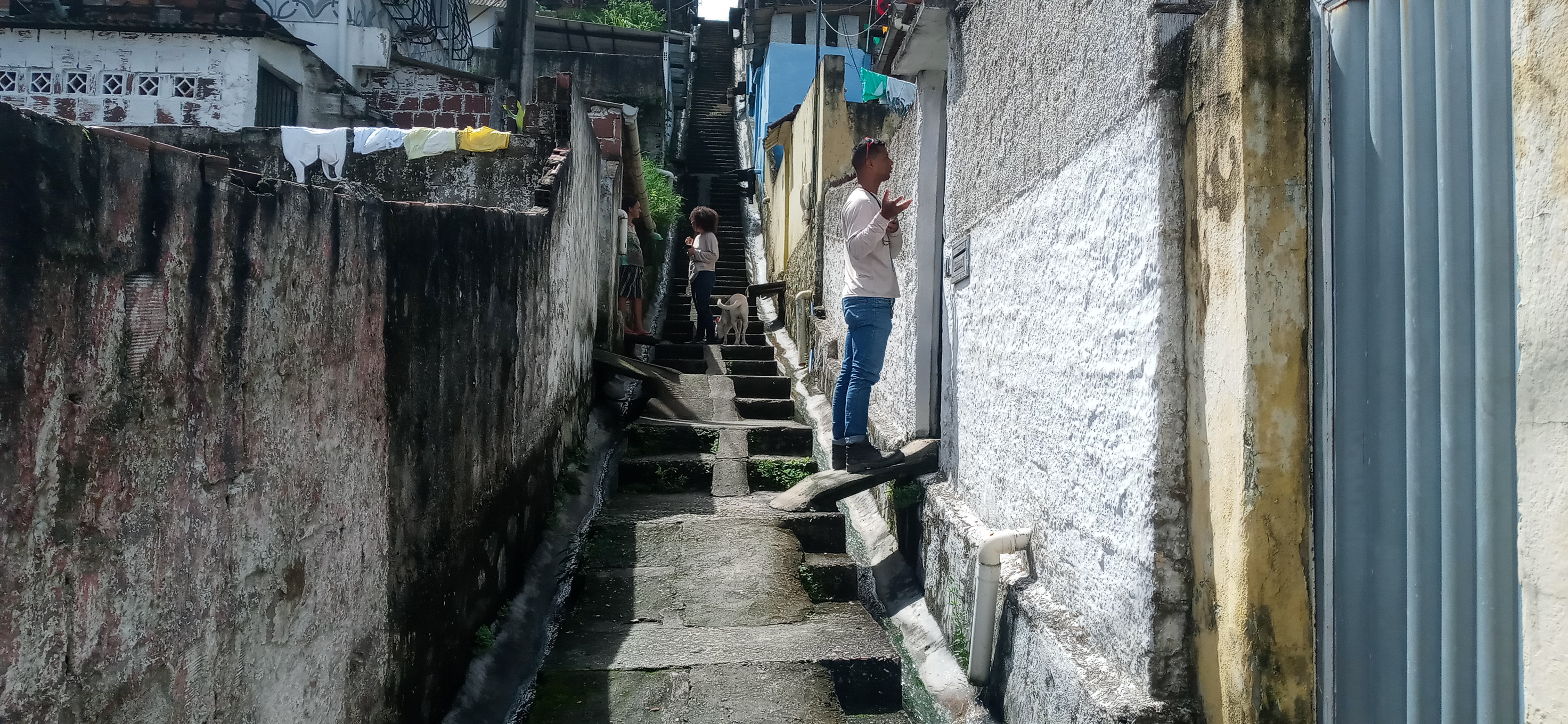 Emlurb realiza sensibilização na Rua Erundina Negreiro de Araújo, 72 e 89