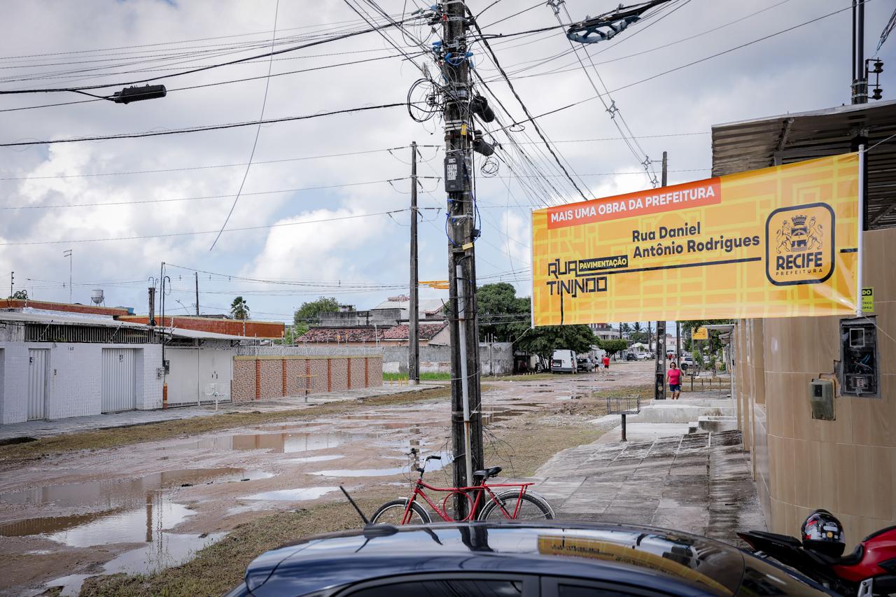 Prefeitura do Recife realiza entregas na Mangueira e Sítio dos Pintos e inicia obra em Afogados