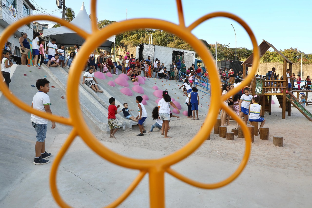 Prefeitura do Recife entrega Praça "Criançada na Rua" e vias requalificadas no Jordão