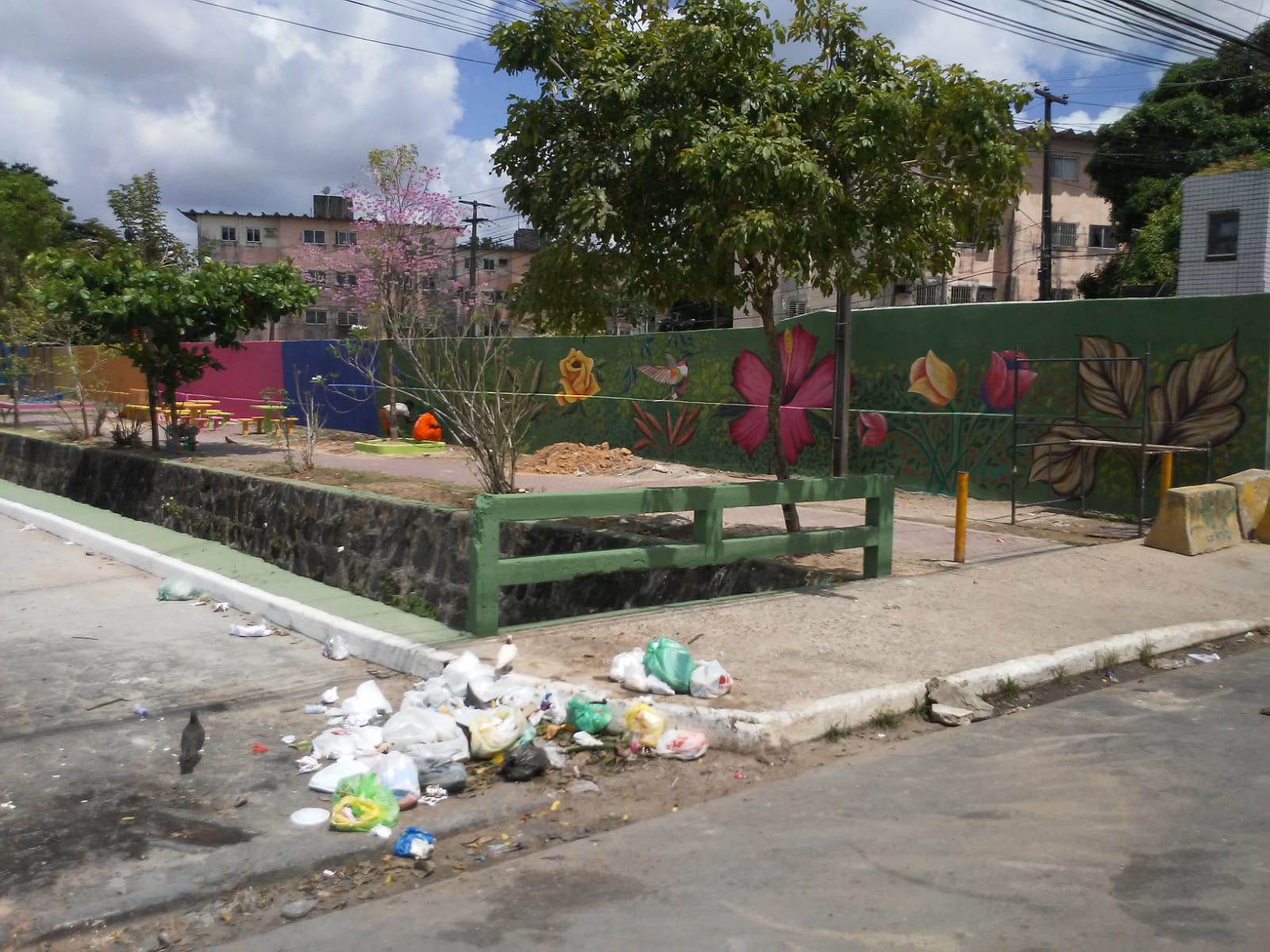 Emlurb realiza sensibilização na avenida marechal cordeiro de farias