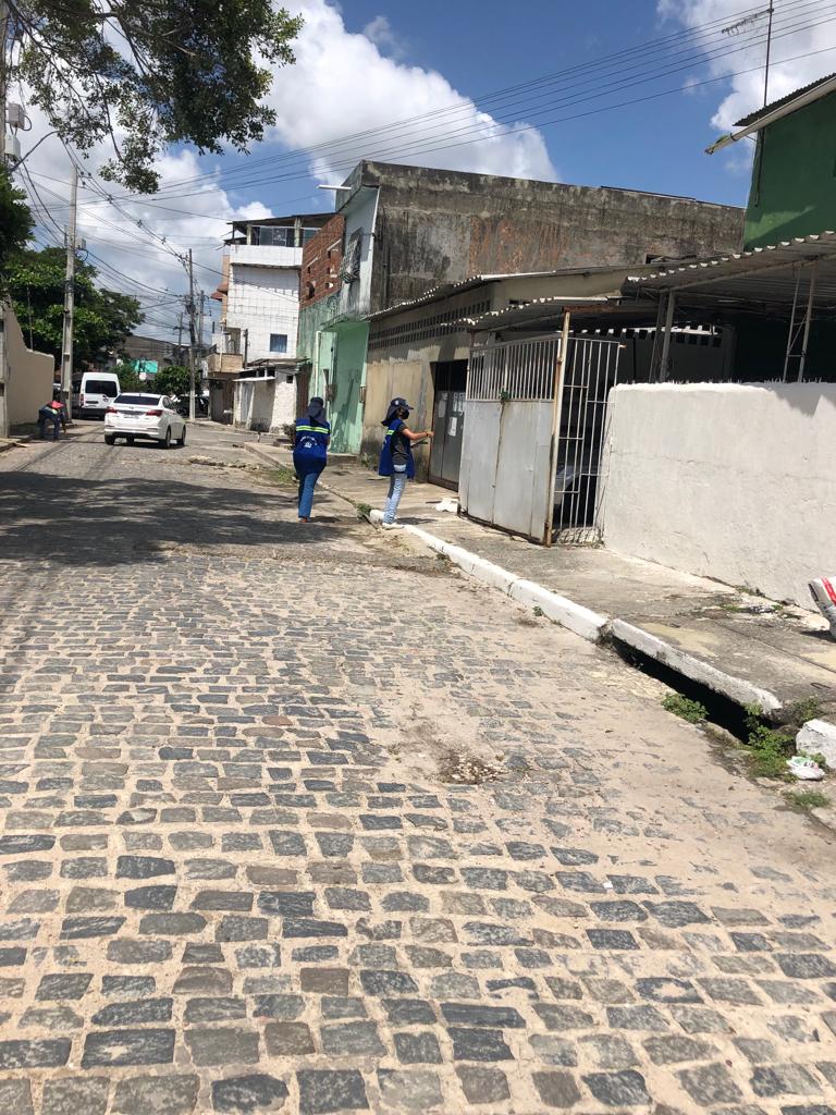 emlurb realiza sensibilização na avenida general