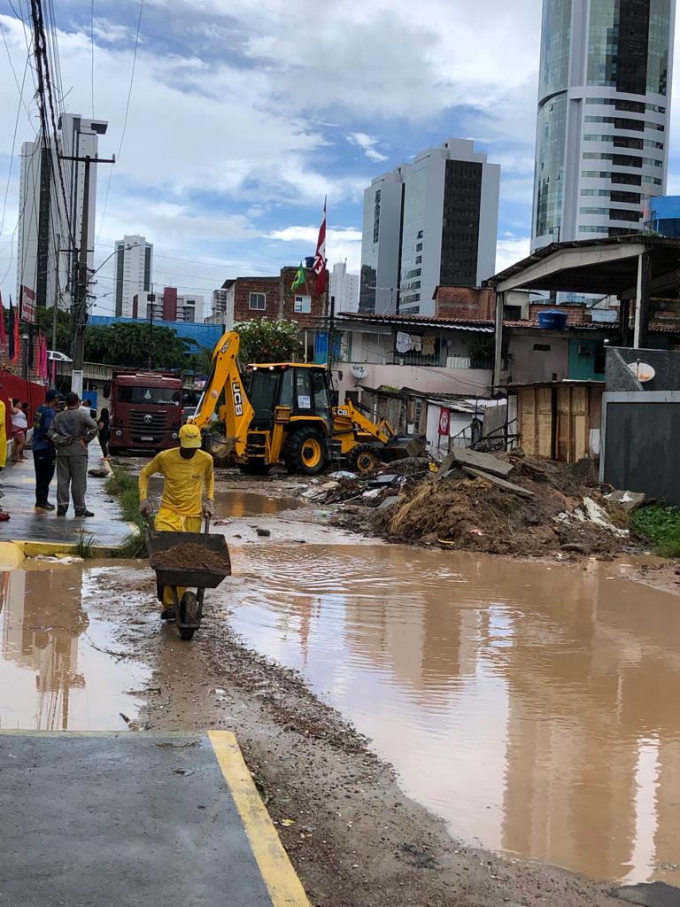 emlurb realiza sensibilização na imbiribeira