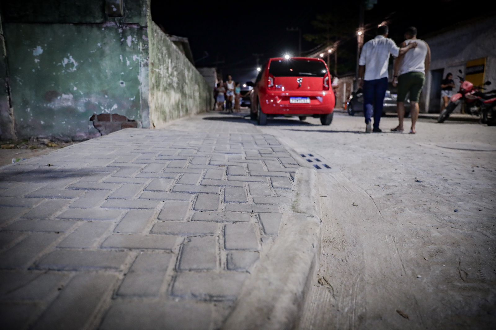 Prefeitura do Recife entrega mais três vias pavimentadas na Imbiribeira