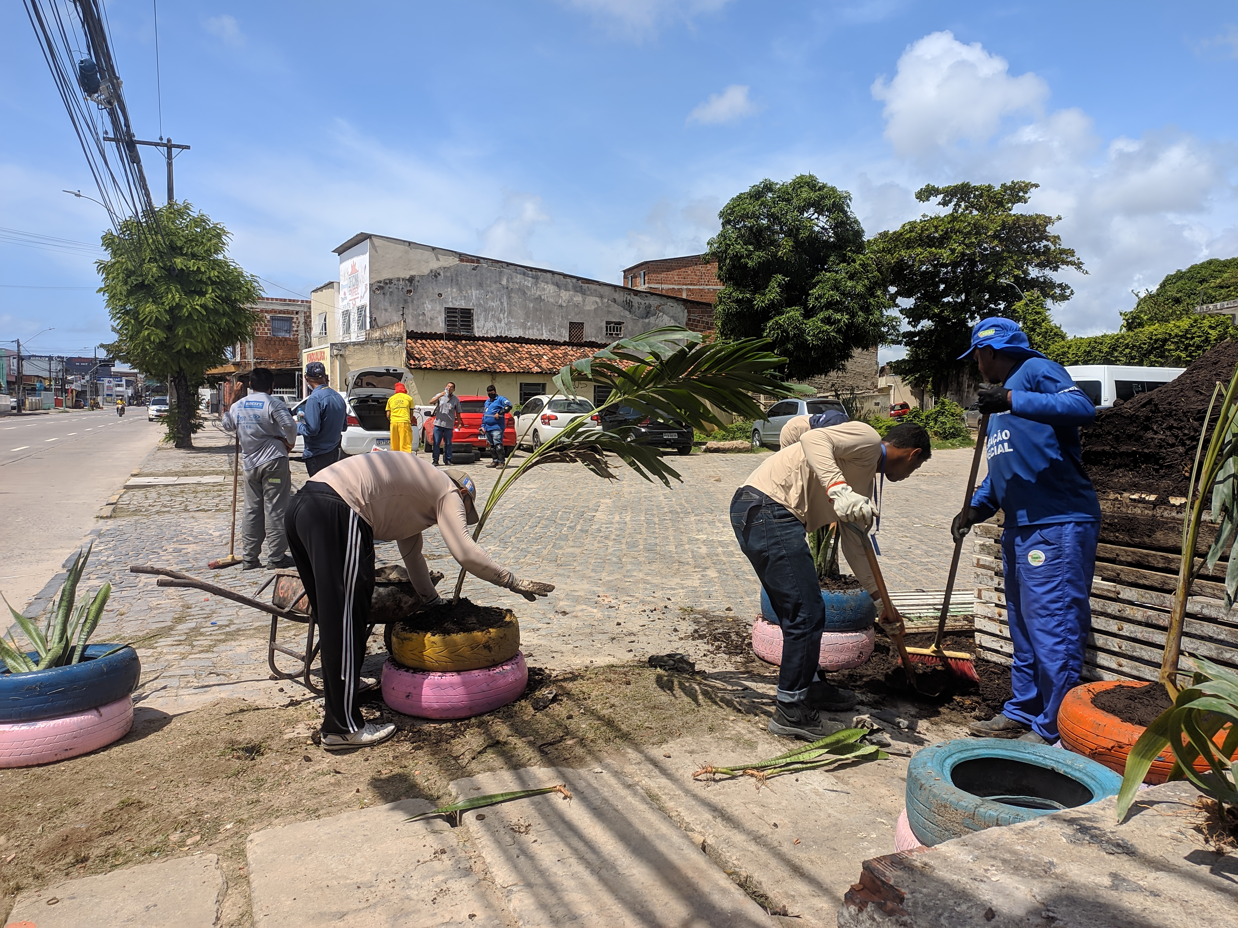 emlurb realiza sensibilização na estrada dos remedios