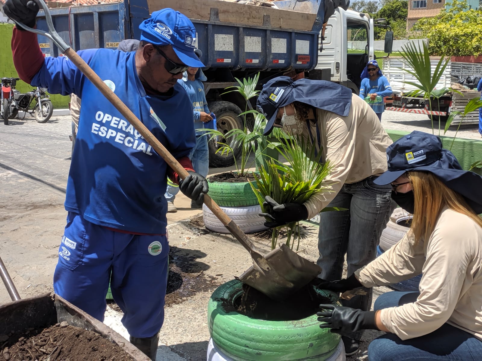 Emlurb realiza sensibilização na avenida marechal cordeiro de farias