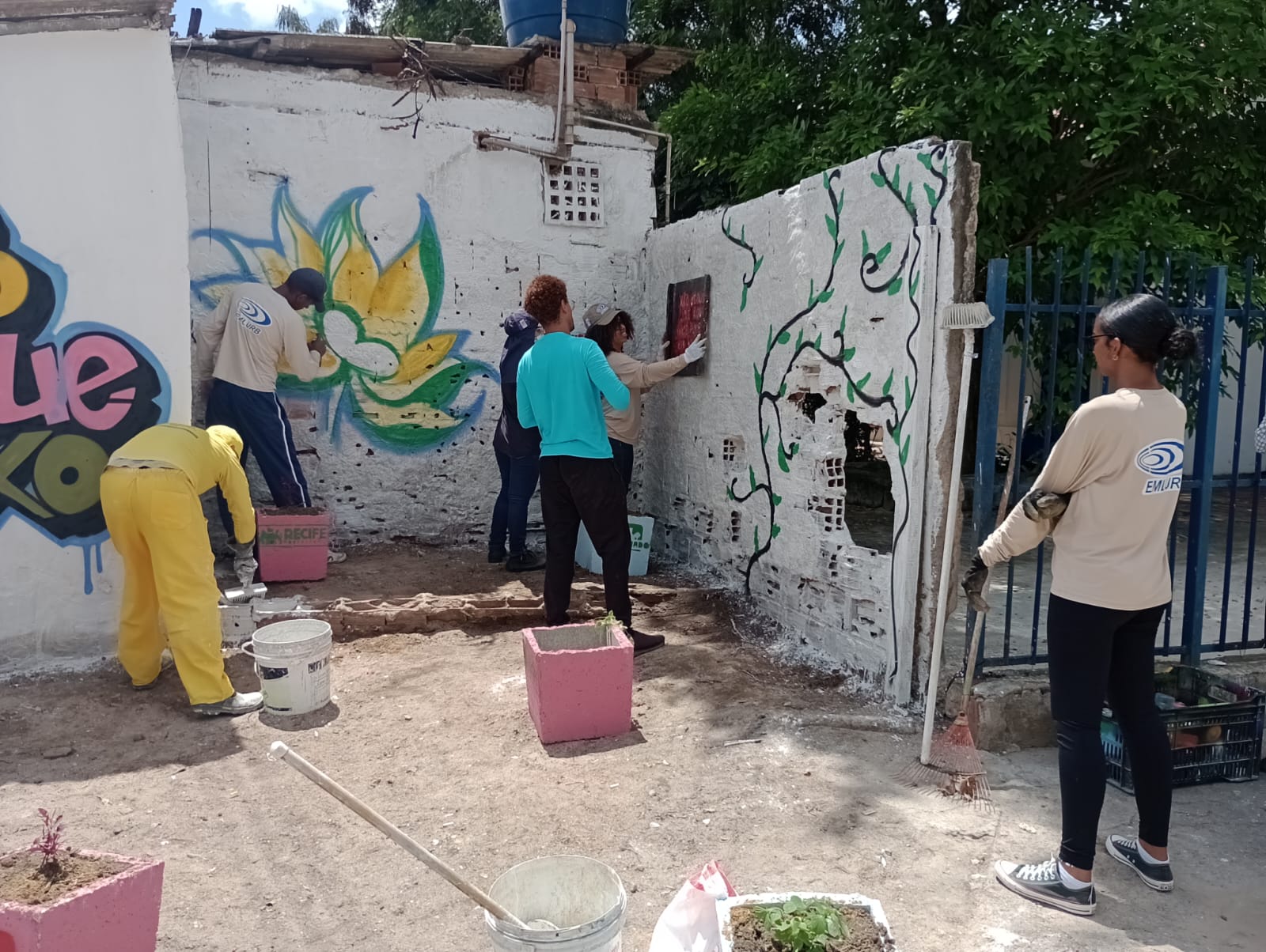 emlurb realiza sensibilização no conjunto habitacional