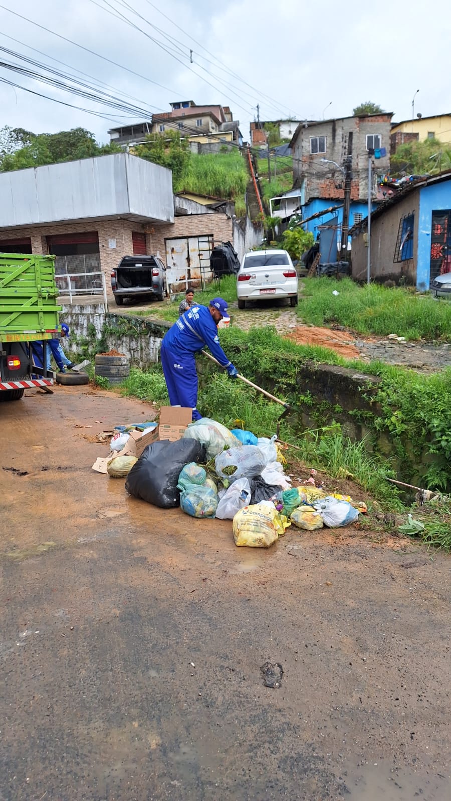 Emlurb realiza sensibilização em Rua Córrego do Joaquim