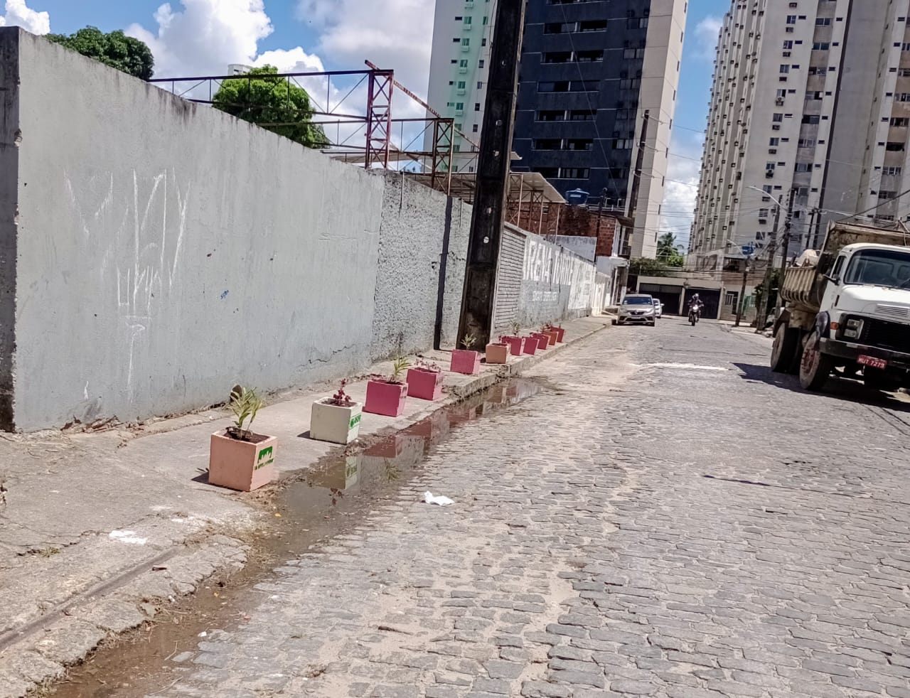 Emlurb realiza sensibilização na Rua dos Artistas 