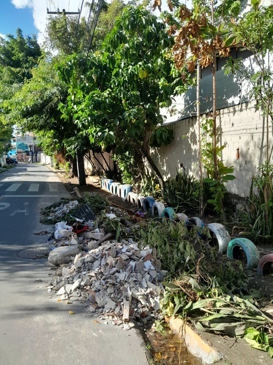 Emlurb realiza sensibilização em Avenida Encanta Moça