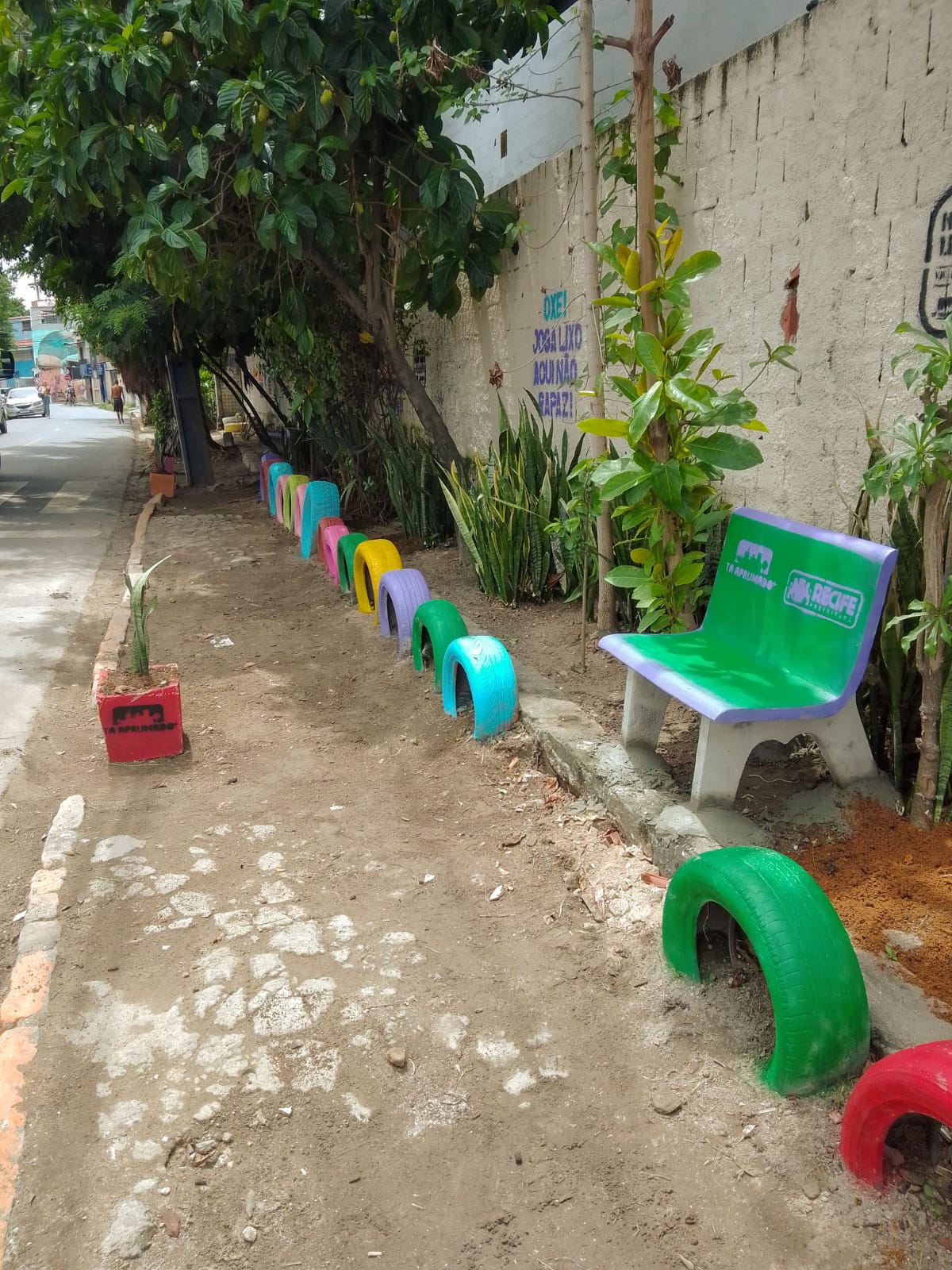 Emlurb realiza sensibilização em Avenida Encanta Moça