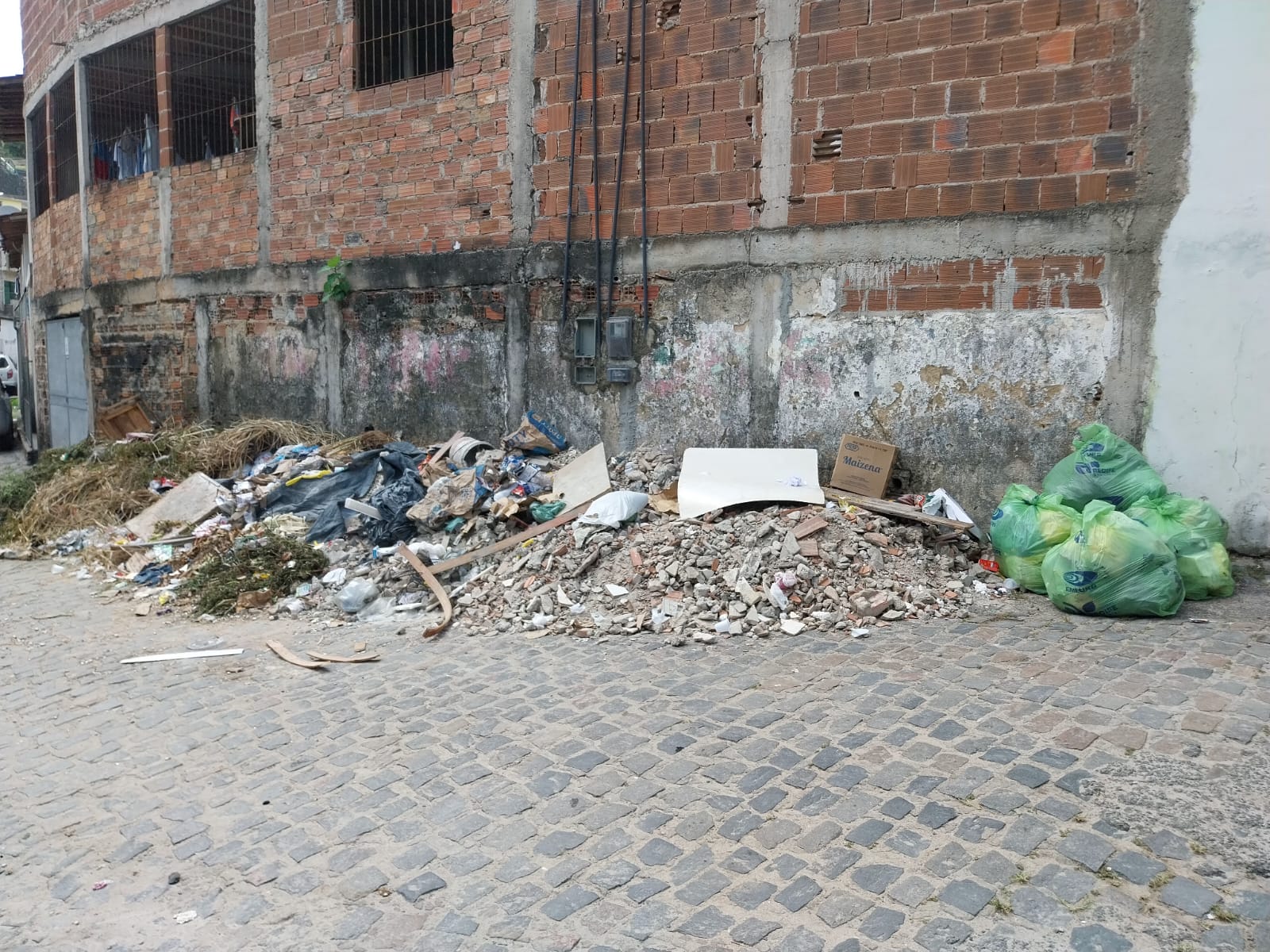 Emlurb realiza sensibilização em Rua Brasitana, no Vasco da Gama