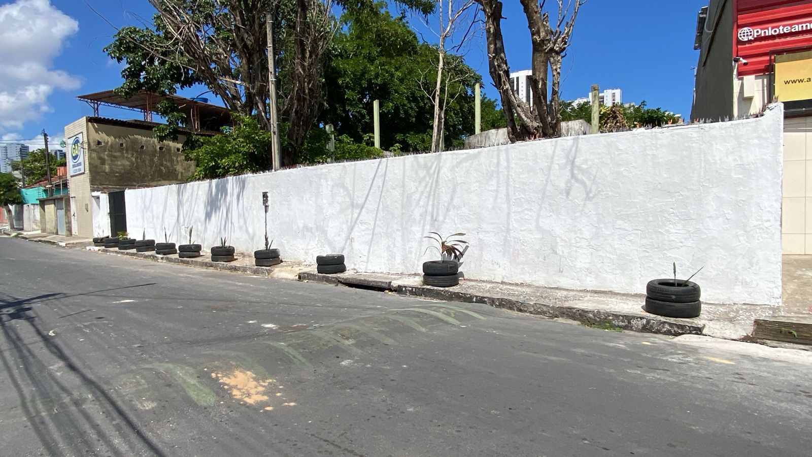 Emlurb realiza sensibilização na Rua Visconde Uruguai 