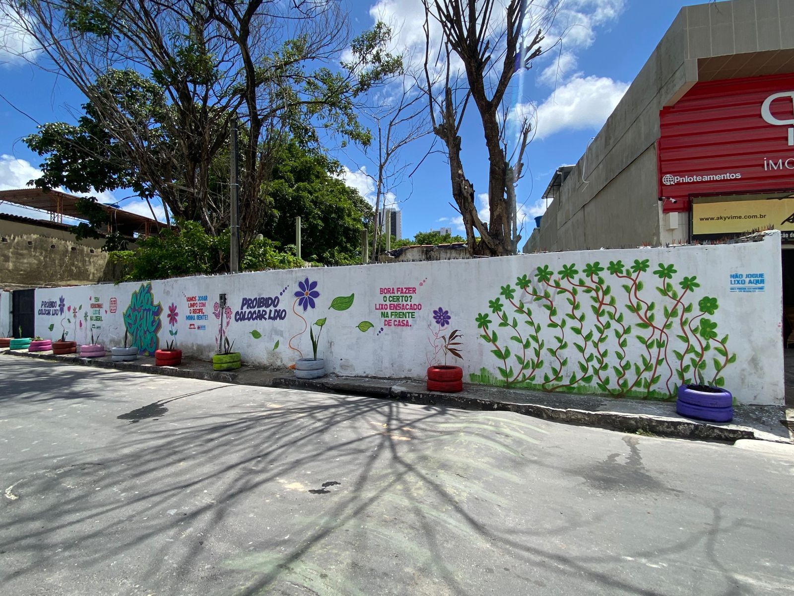 Emlurb realiza sensibilização na Rua Visconde Uruguai 