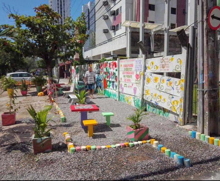 Emlurb realiza sensibilização na Rua Jorge Couceiro da Costa Eiras