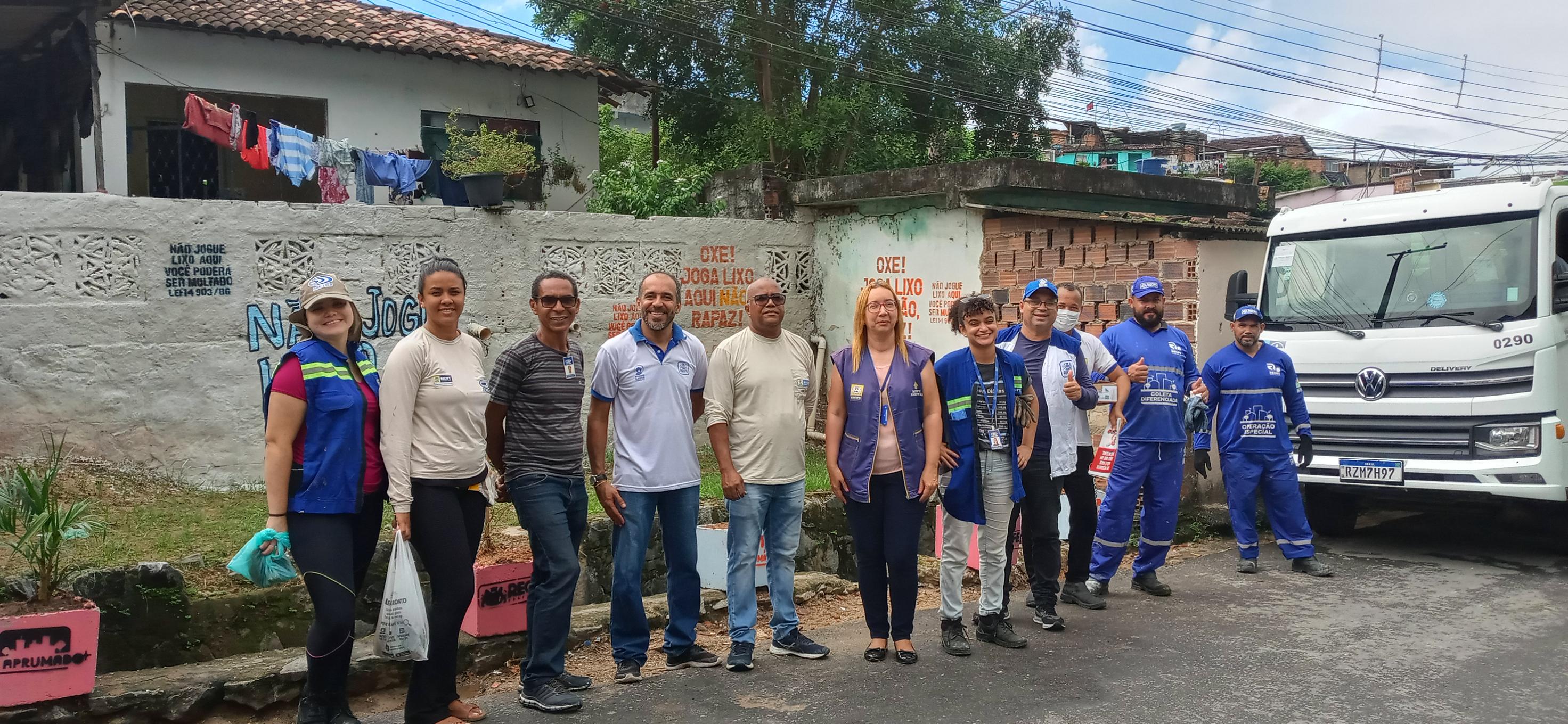 Emlurb realiza sensibilização em Rua Erundina Negreiros de Araújo, 800 