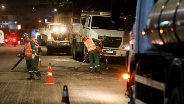 Prefeitura do Recife realiza recapeamento na Rua dos Palmares